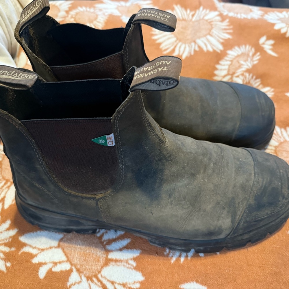 Blundstone work boots